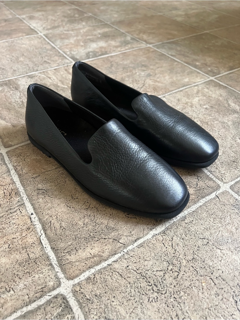 Vionic Willa 2.0 Black Leather Loafers | Arch Support Slip On Flats | 8.5